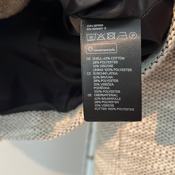 H&M size 8 fitted jacket - Picture 4 of 4